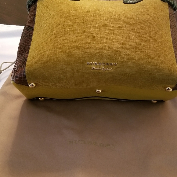 Burberry Medium Python Banner Tote - Picture 5 of 6